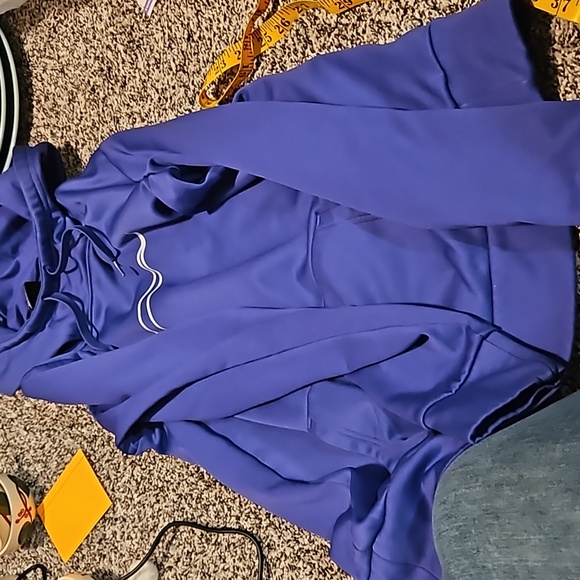 Nike pre loved hoodie. Women's size S. Color blue - Picture 4 of 8